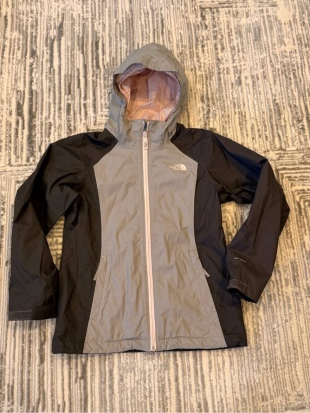 The North Face girl's youth medium 10/12 gray Dryvent waterproof coat